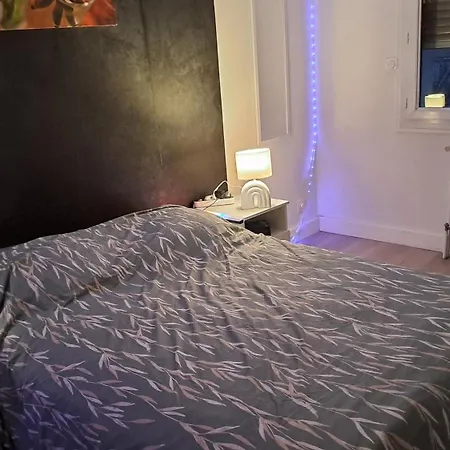 An For 4 To 6 People Ideal For The Weekend