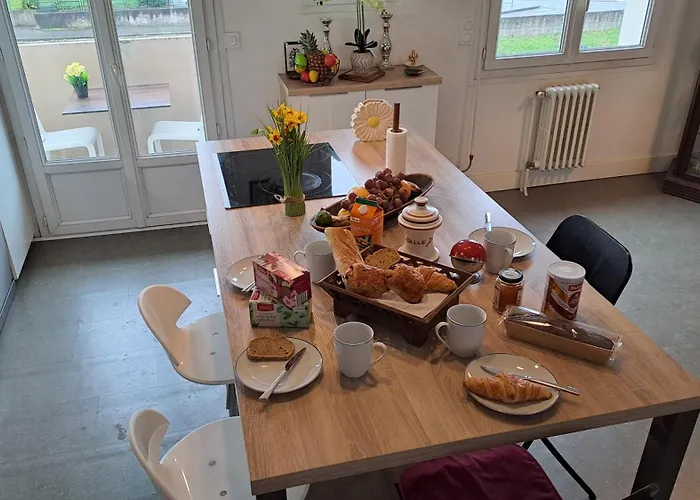 An For 4 To 6 People Ideal For The Weekend